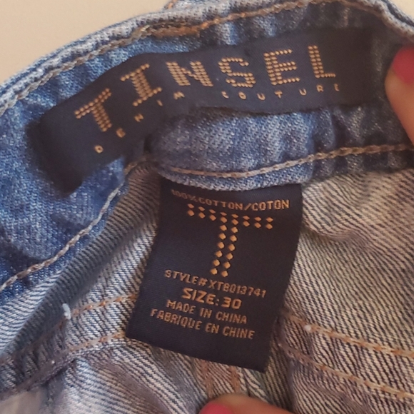 Vintage Denim Mom Shorts with Bleach Detailing - Picture 3 of 4